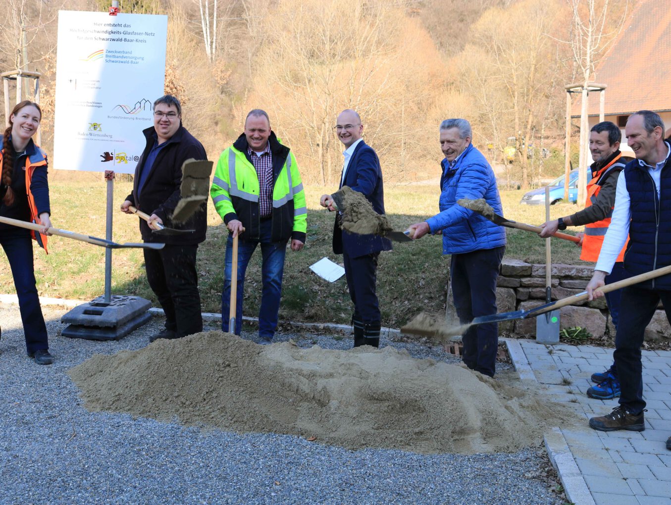 Offizieller Spatenstich in Fischbach