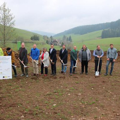 Offizieller Spatenstich für das Ausbauprojekt „Furtwangen Linachtal“