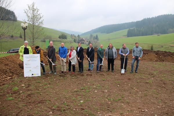 Offizieller Spatenstich für das Ausbauprojekt „Furtwangen Linachtal“